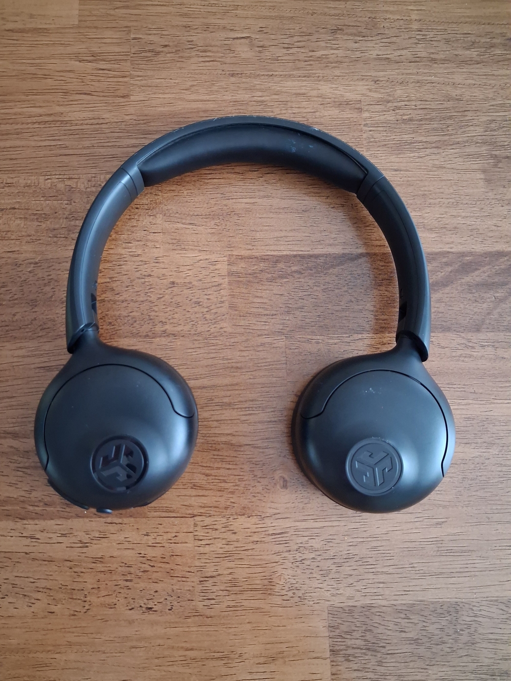 Jlab Wireless Over-Ear Headphones in Matte Black. Noise Cancel